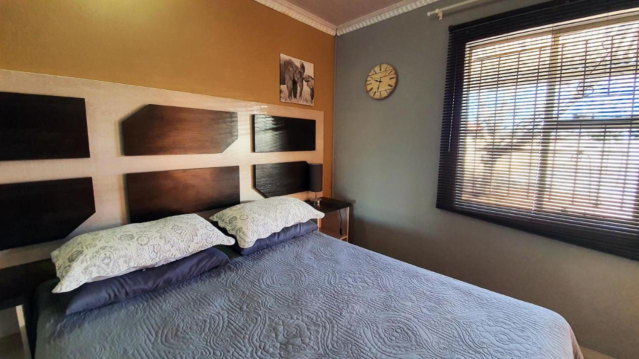 Genesis Self Catering Apartments Bloemfontein Esterno foto